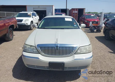 2007 Lincoln Town Car Signature из США, поврежденный, VIN 1LNHM81V47Y627792